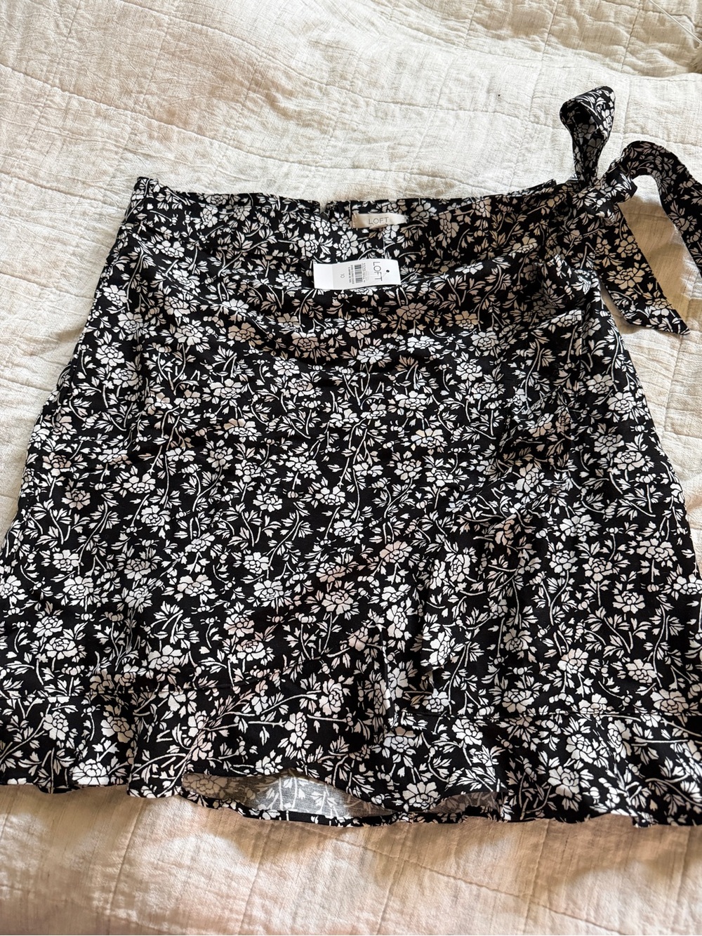 LOFT Black and White Floral Ruffle Tie-Waist Mini Skirt